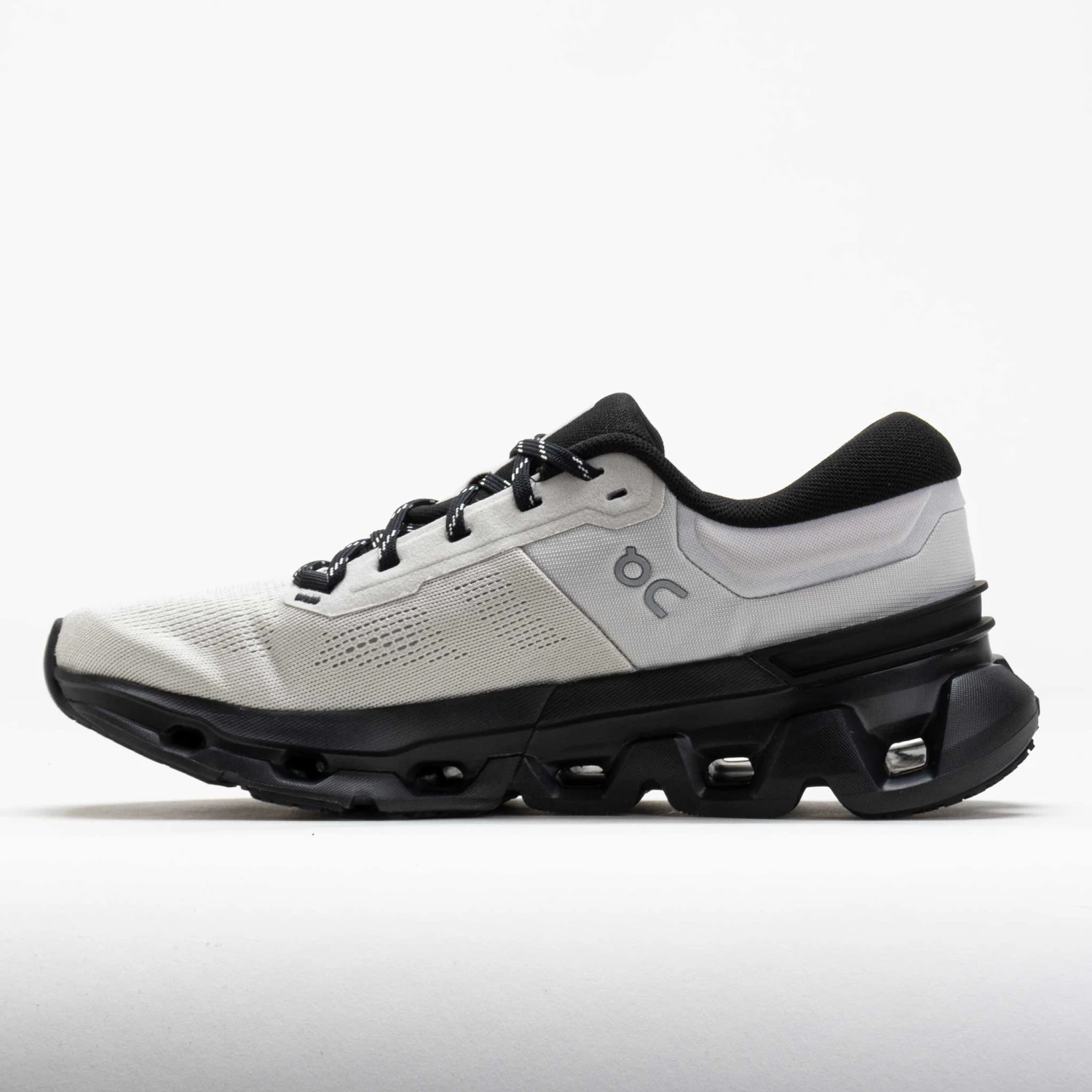 On Running On Cloudflyer 5 Men's Wolf/Black 2 On Running On Cloudflyer 5 Men's Wolf/Black - Image 2