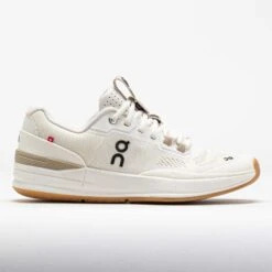 On Running On The Roger Pro Women's Ivory/Ivory